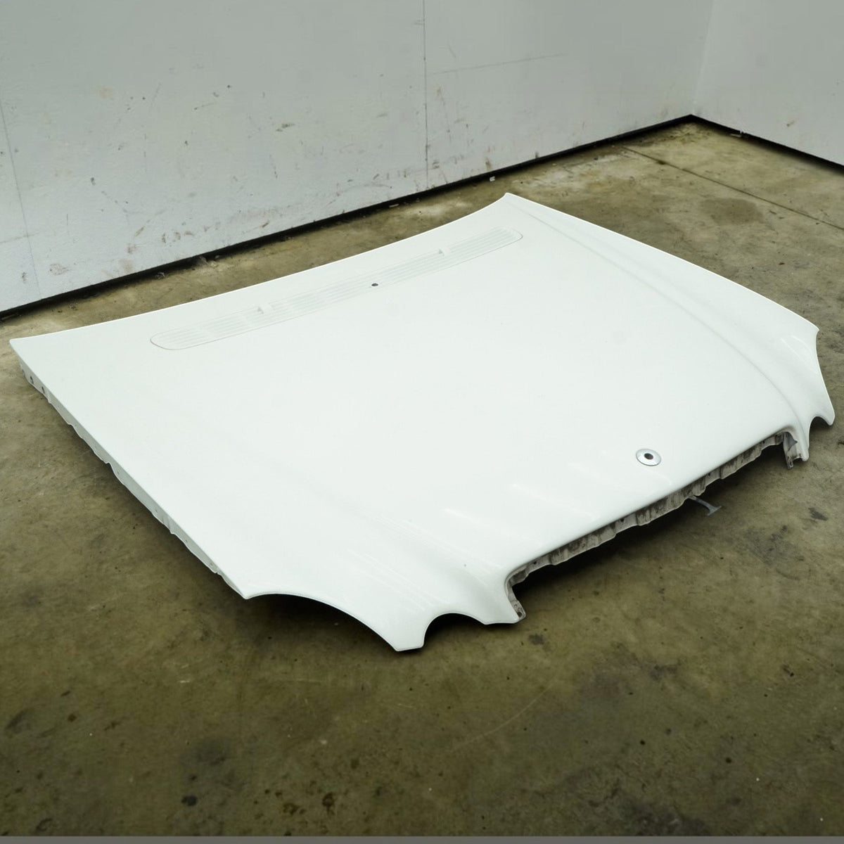 03-09 Mercedes E63 E550 E350 E55 W211 Hood Bonnet Panel 2118800457 White 650 OEM