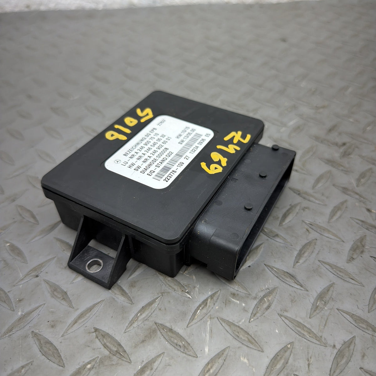 13-16 Mercedes GL350 GL450 GL550 X166 Parking Brake Electric Module A2469007510