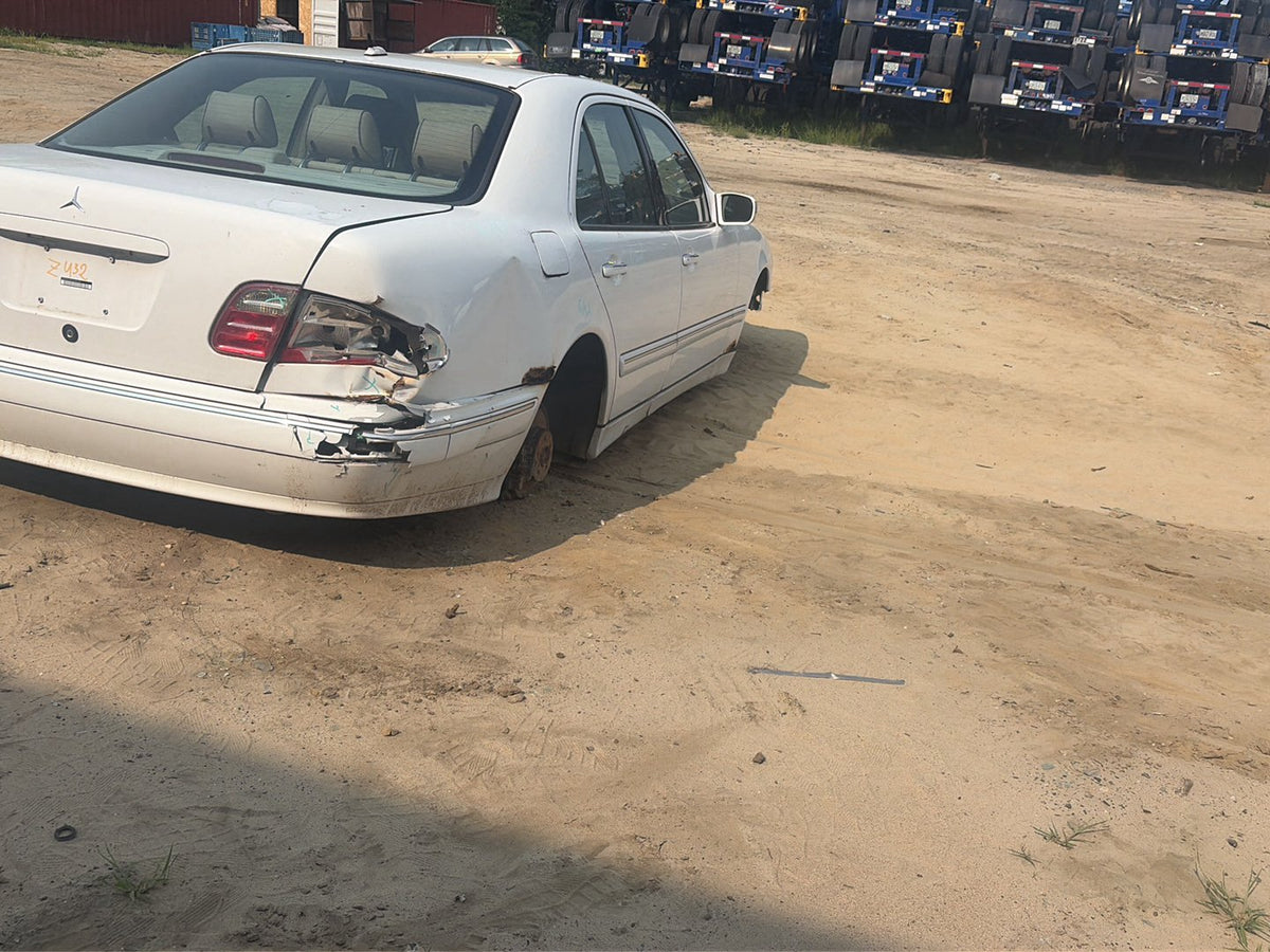 2000 Mercedes-Benz E-Class