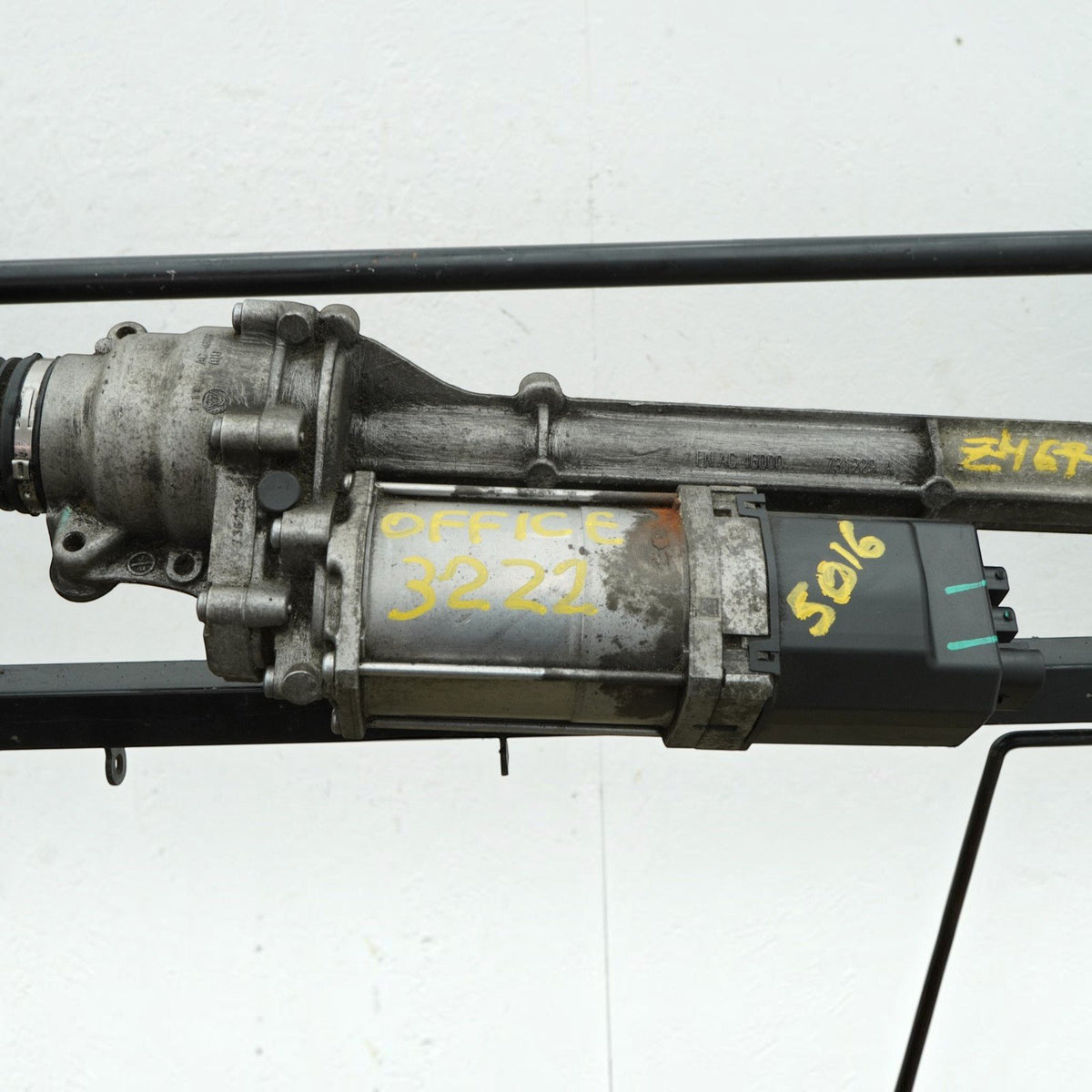 14-18 BMW X5 X6 F15 F16 4.4L Power Steering Rack and Pinion 32106866996 OEM