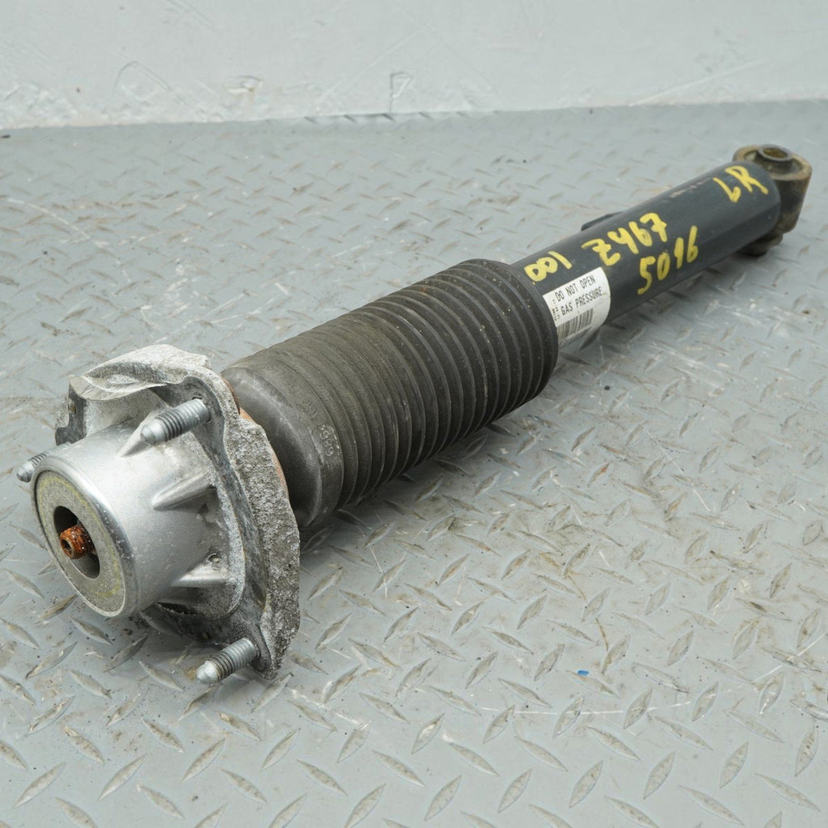 14-18 BMW X5 F15 Left LH Rear Strut Shock Suspension Absorber 33526867865 OEM