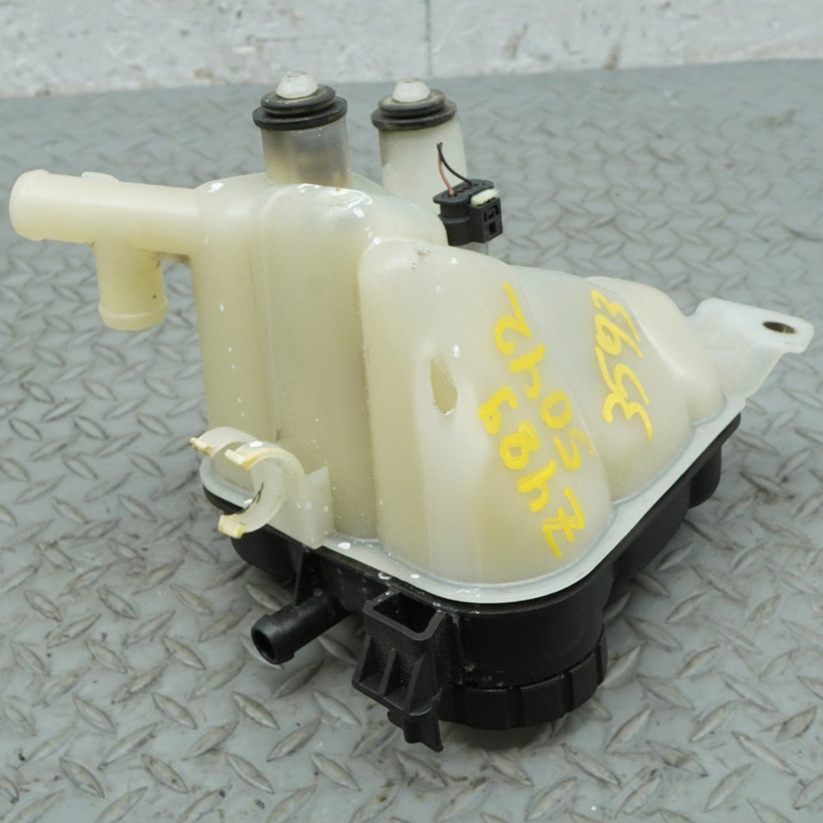 17-19 Mercedes GLS63 GLS550 GLS450 GLS350d X166 Coolant Bottle 1665000049 OEM