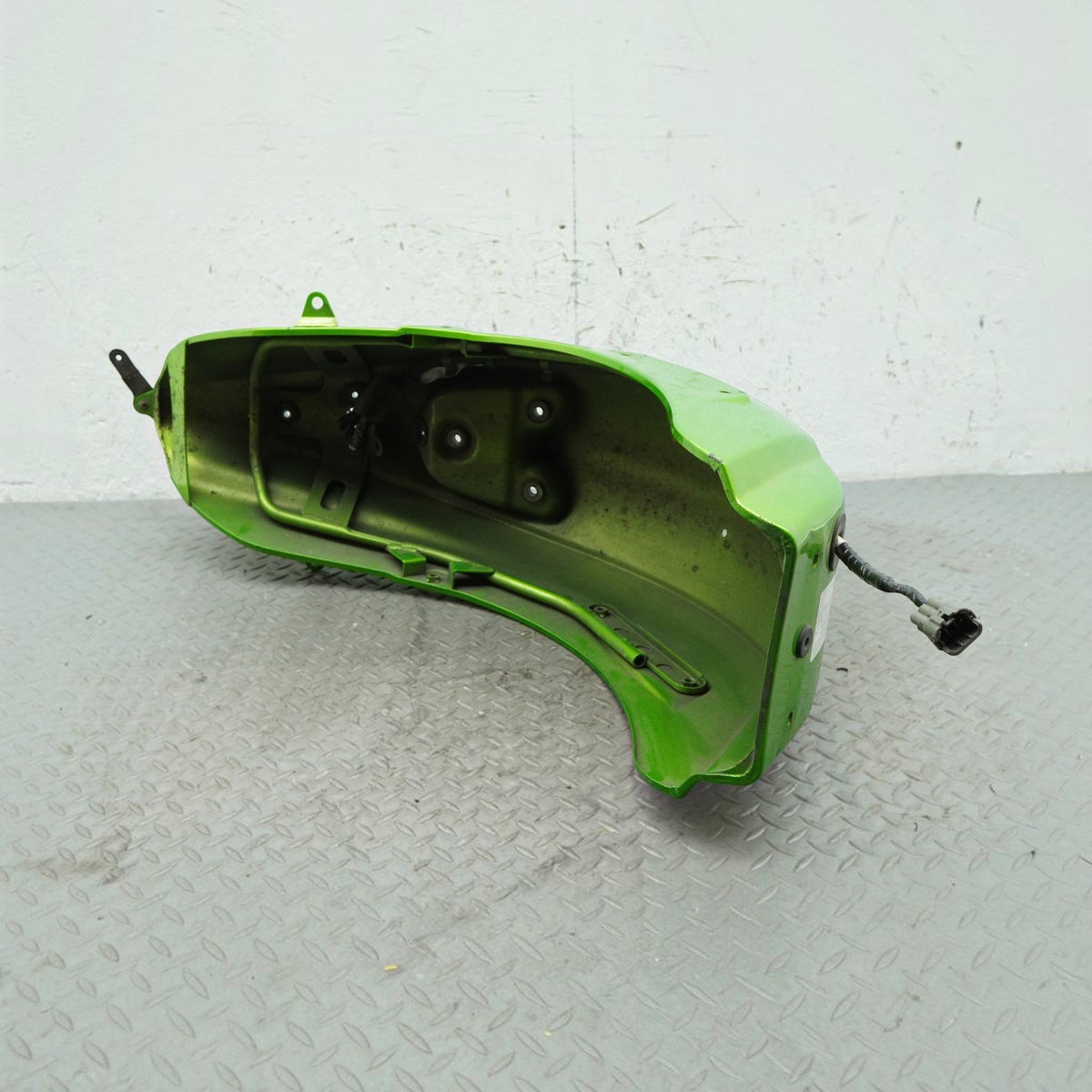11-13 Kawasaki Vulcan 1700 Vaquero VN1700J Rear Fender Tire Hugger Guard OEM