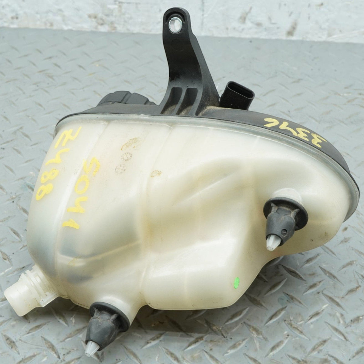 14-20 Mercedes S550 S560 S400 W222 Coolant Bottle Reservoir A2225000849 OEM