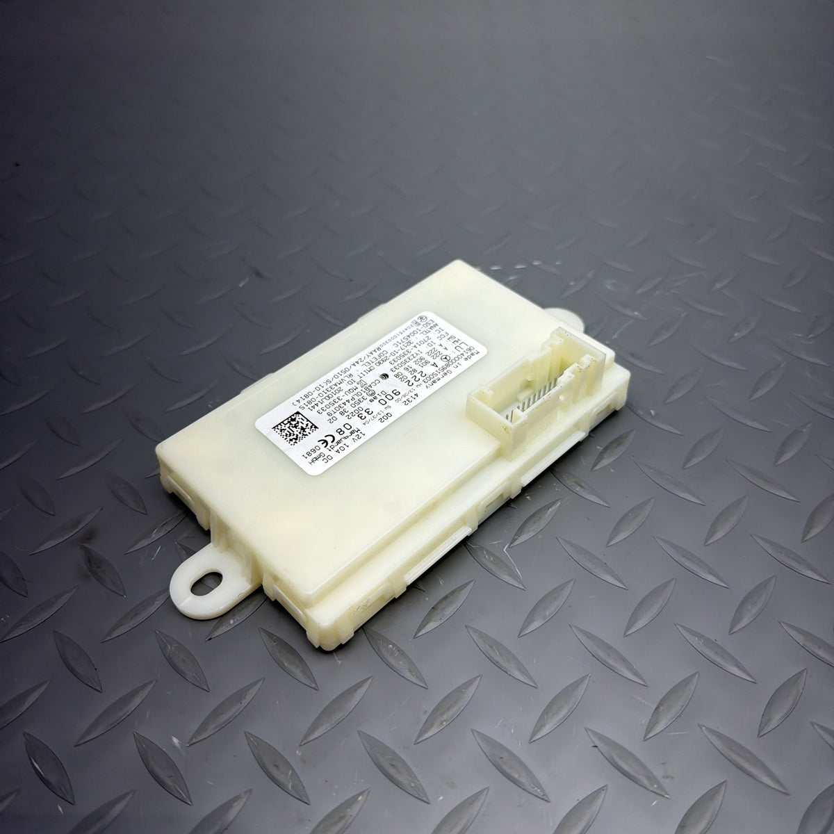 14-17 Mercedes S550 S600 S63 W222 Keyless Go Control Module A2229003308 OEM