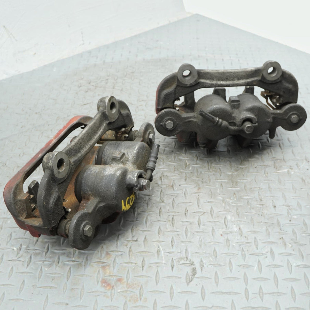 14-17 Range Rover Sport L494 3.0L Caliper Brake Stop Front Right & Left OEM