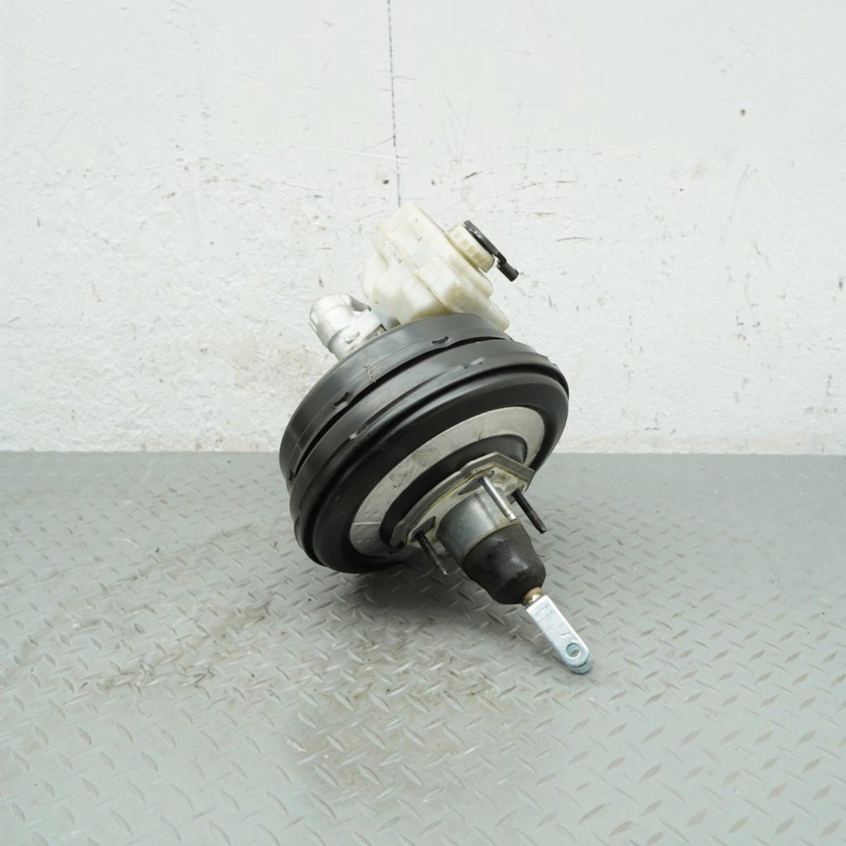 14-16 Rover Range L494 Power Brake Booster Master Cylinder Tank DPLA2B195BB OEM