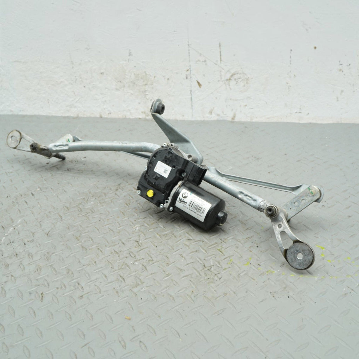 17- 20 BMW 530i 540i M550i M5 G30 Wiper Linkage Motor Windshield 6161745048 OEM