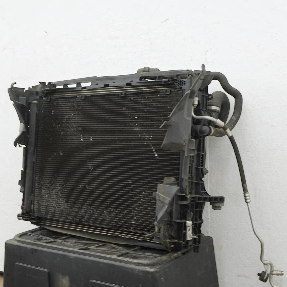 14-20 Mercedes S550 W222 Radiator AC Condenser Fan Shroud Cooling 2225053230 OEM