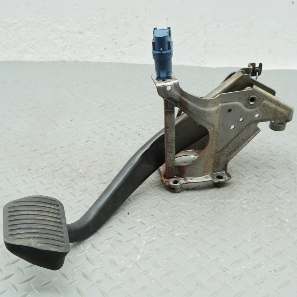 14-17 Land Range Rover Sport L494 Brake Pedal Foot Pad W Bracket DK622D094AB OEM