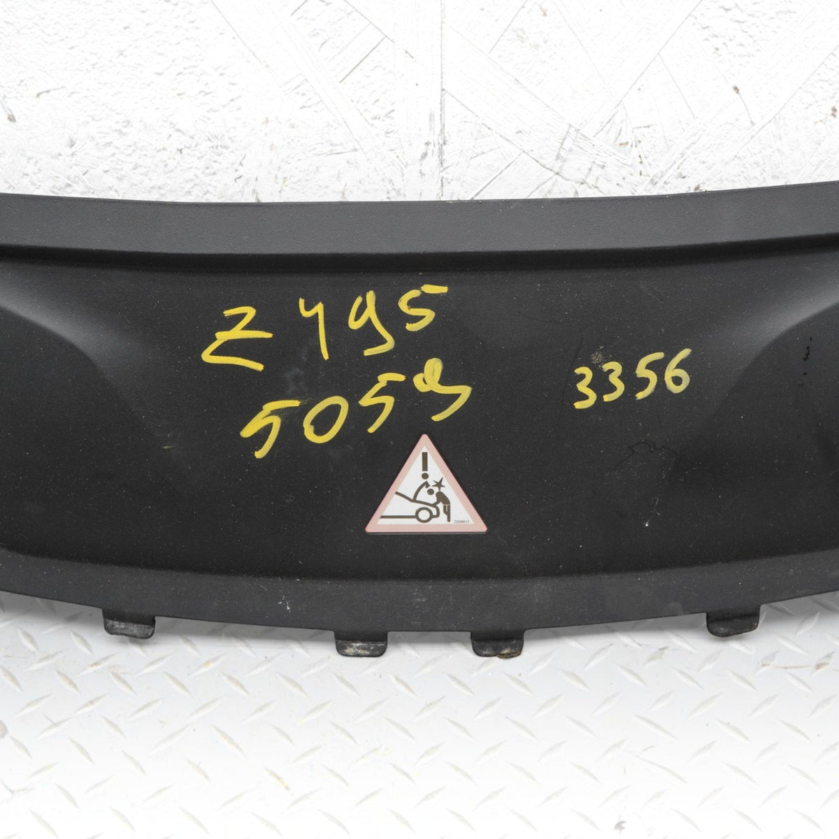 14-18 BMW X5 X6 F15 F16 4.4L Intake Suction Air Cleaner Duct Trim 70560589 OEM