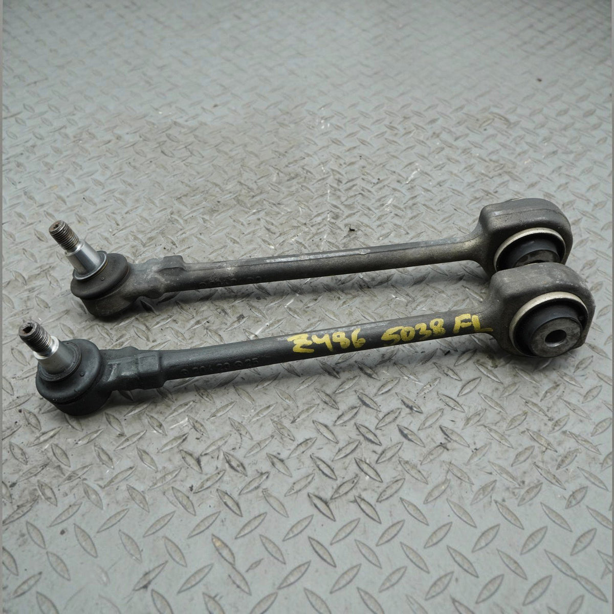 12-17 Mercedes E400 E350 C207 4Matic Front LH RH Lower Control Arm Forward Strut