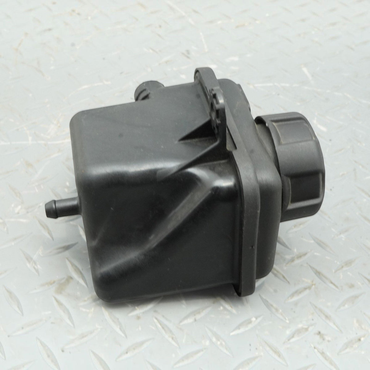 15-18 BMW X6 X5 F15 F16 F86 N63 Engine Coolant Expansion Tank Reservoir 7841266