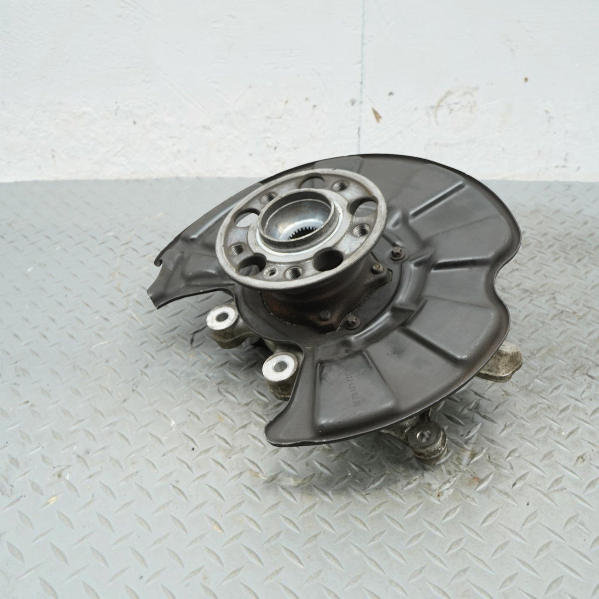 14-20 Mercedes W222 S550 Rear Right Spindle Knuckle Wheel Hub RH 2223501041 OEM
