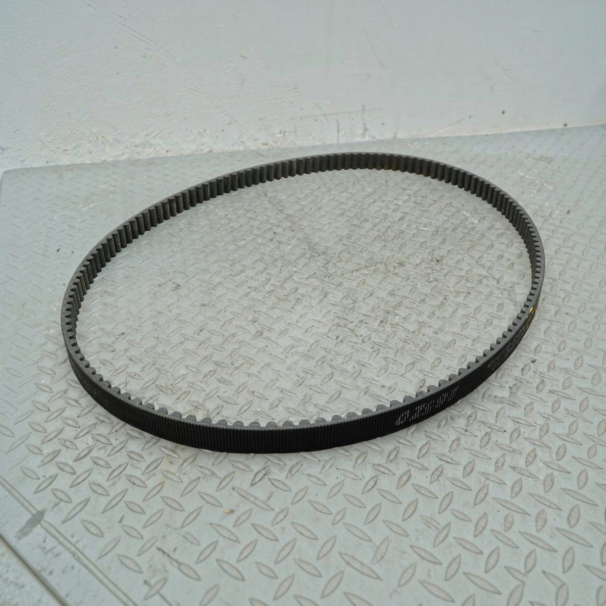 09-23 Kawasaki Vulcan VN1700J Vaquero Drive Belt Rubber Rear 59011-0029 OEM