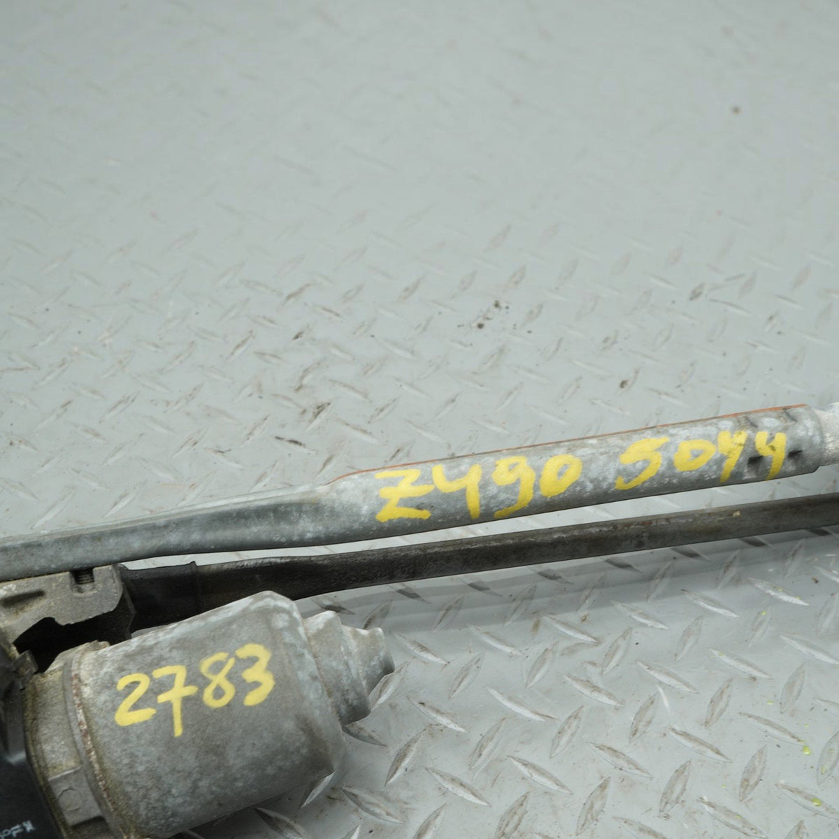 08-23 Dodge Challenger Wiper Linkage Motor Transmission Windshield 05028756AD