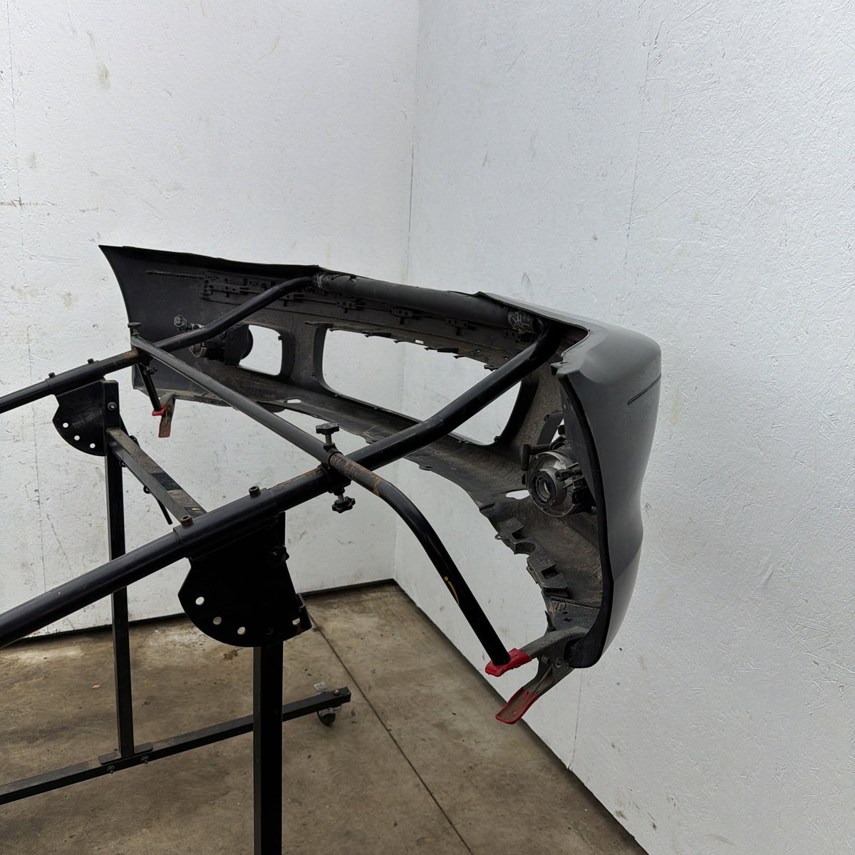 04-06 BMW 330Ci 325Ci E46 Coupe Convertible Front Bumper 51117076719 Black 475
