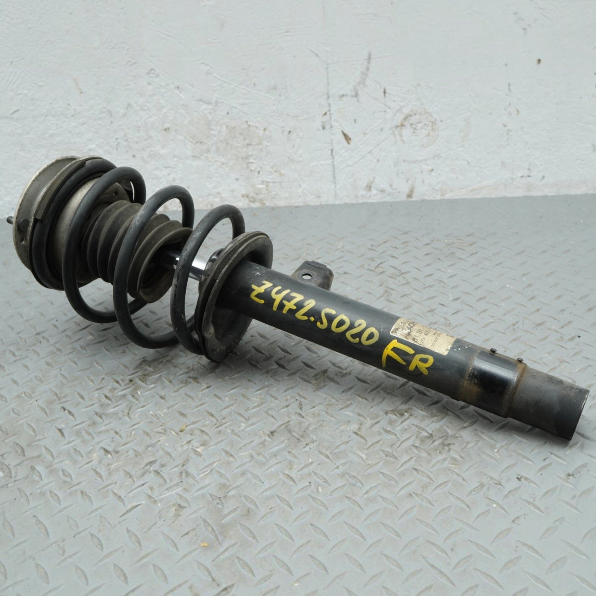 2000-2006 BMW 325Ci 3-series Coupe Right Front Strut 31226757024