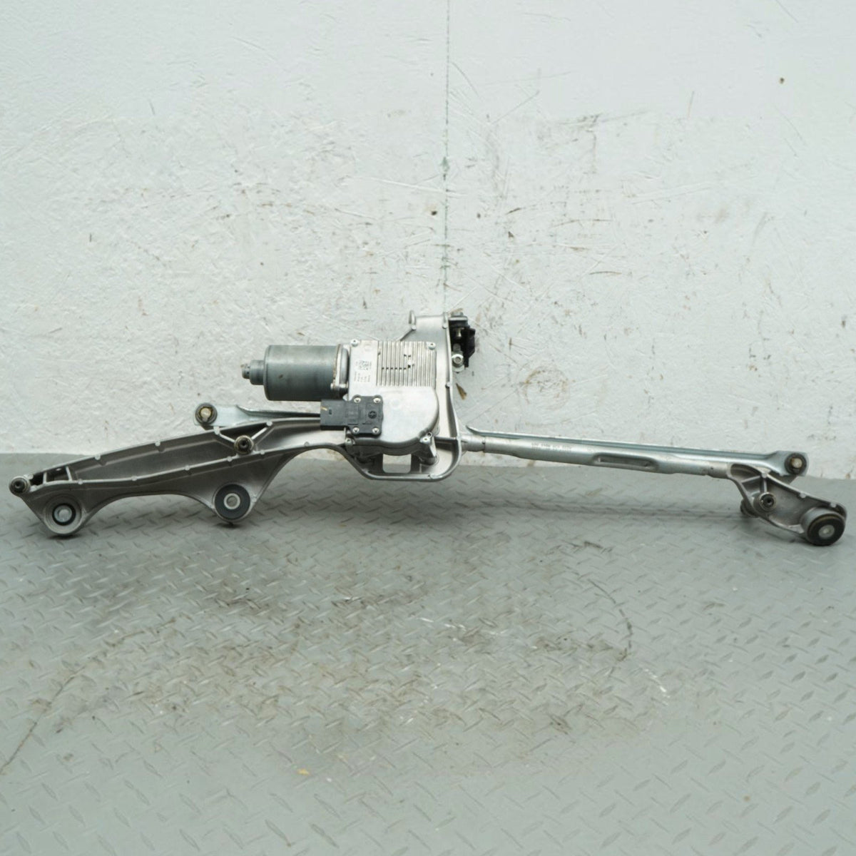 14-17 Mercedes S550 S400 S600 S63 Wiper Linkage A2228200142 OEM