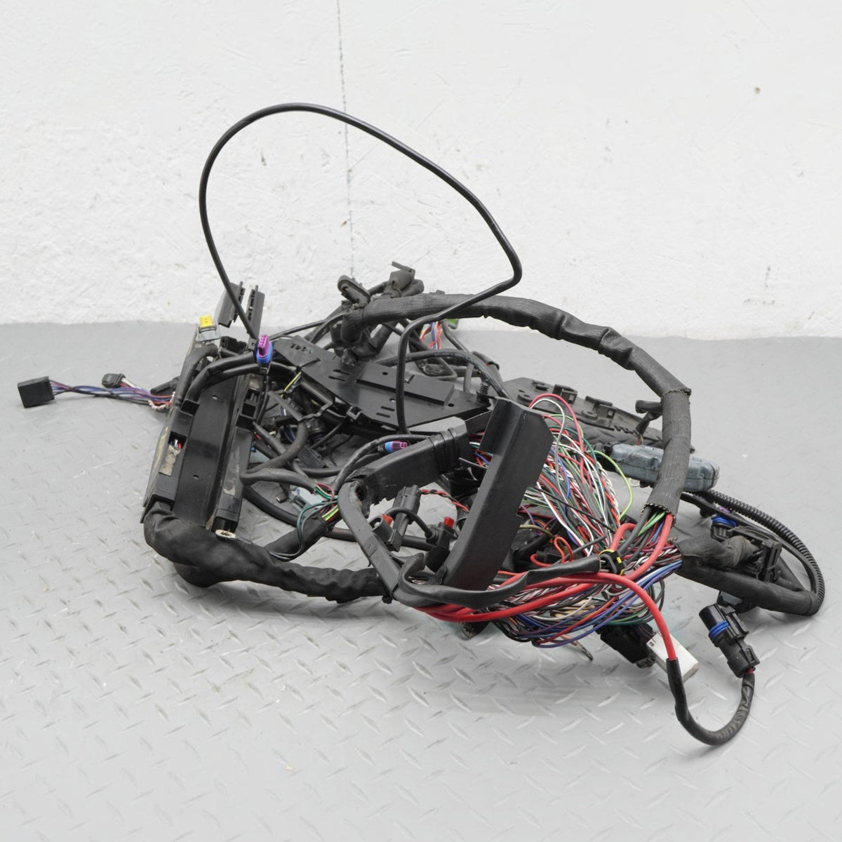 2011 Harley-Davidson FLSTC Heritage Softail Classic Wiring harness 70431-11 OEM