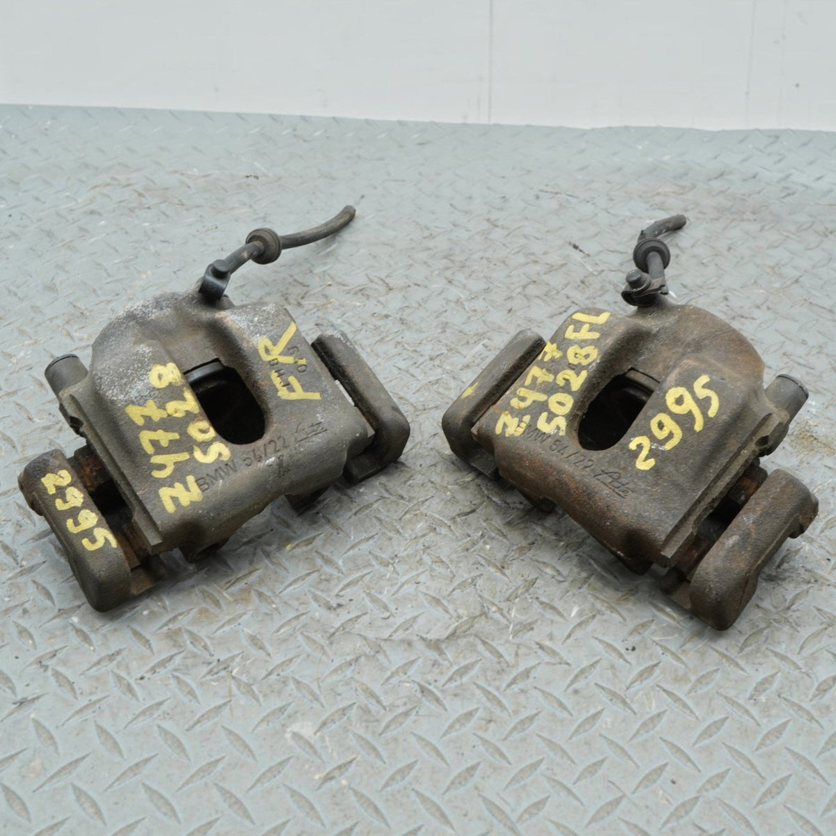 01-06 BMW 325Ci E46 Front Left Right Side Caliper Brake Stop 34116758113 OEM