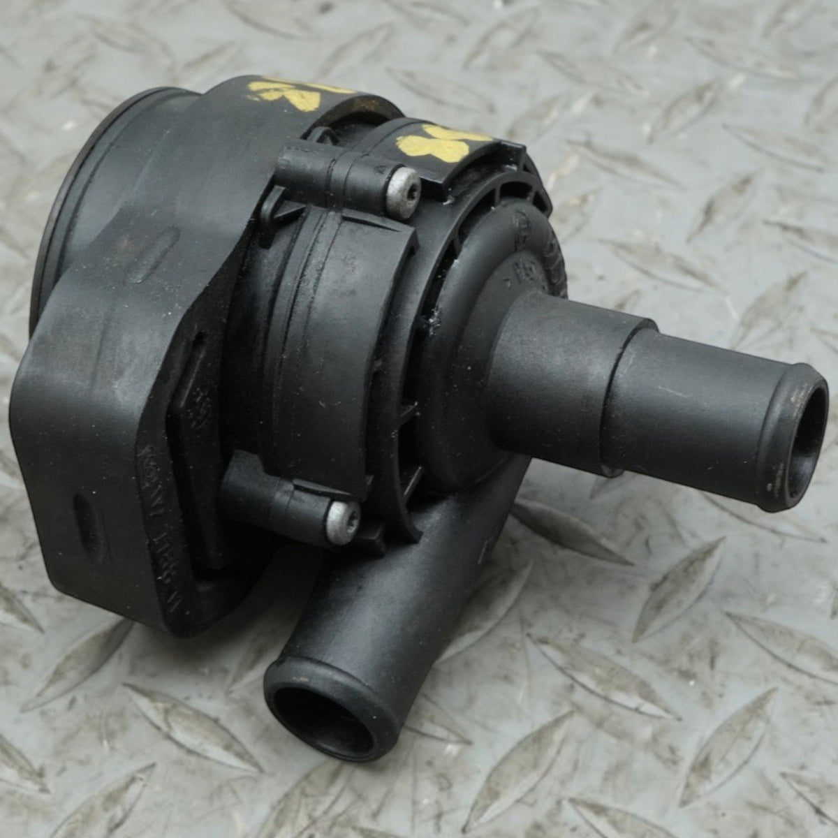 10-17 Mercedes E350 E400 W207 Auxiliary Water Cooling Pump Unit A0005000386 OEM