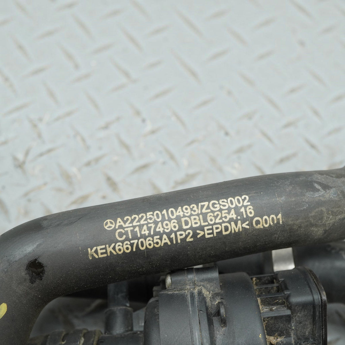 2015 Mercedes-Benz S550 Sedan Radiator Coolant Hose A2225010493