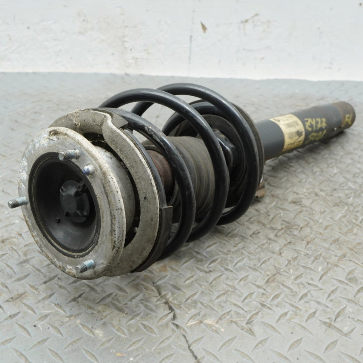 99-06 BMW 323 325 330 E46 RWD Strut Shock Coil Spring Front Left 31316757043 OEM