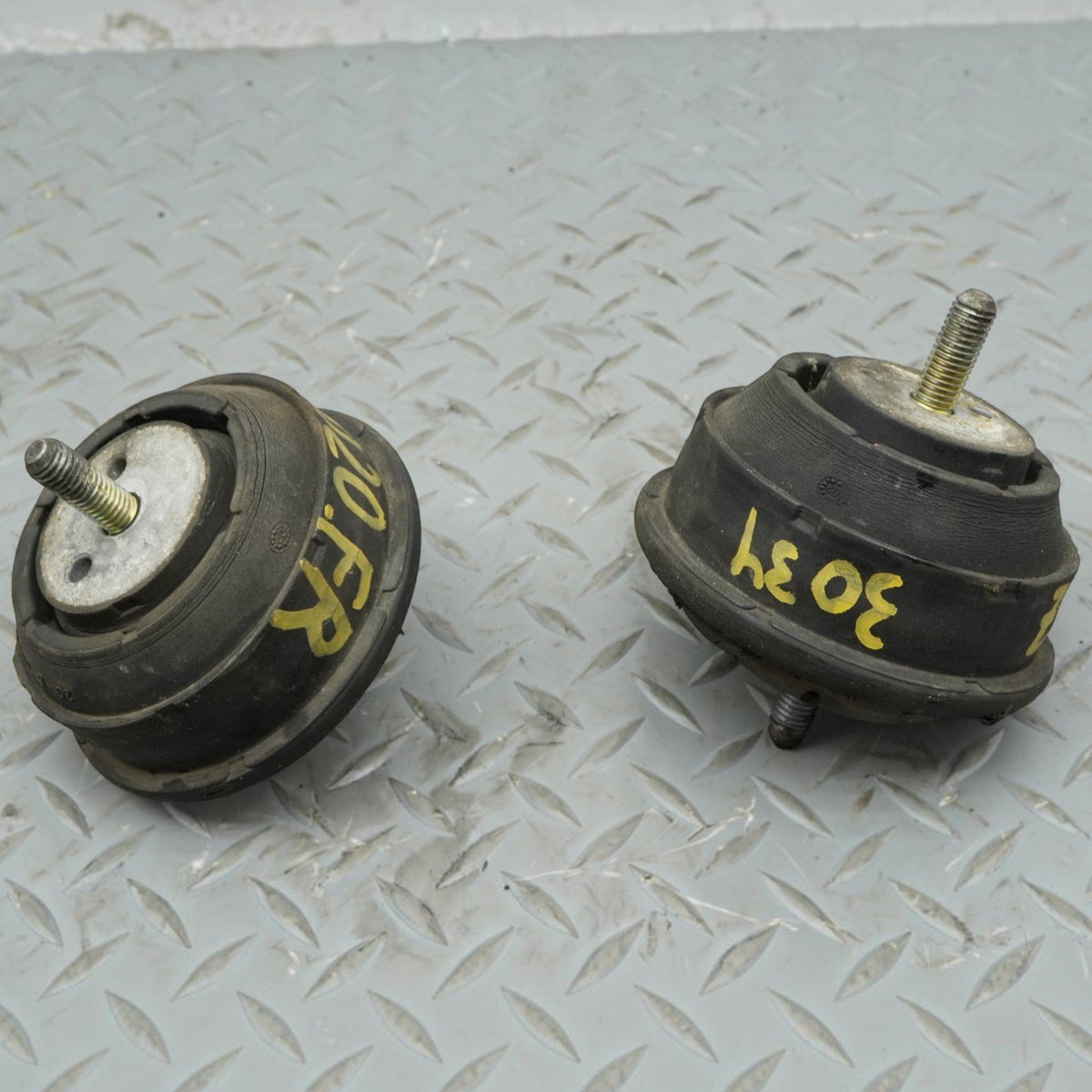 01-06 BMW 330Ci E46 Left Right Engine Motor Mount Support Set 22111095444 OEM