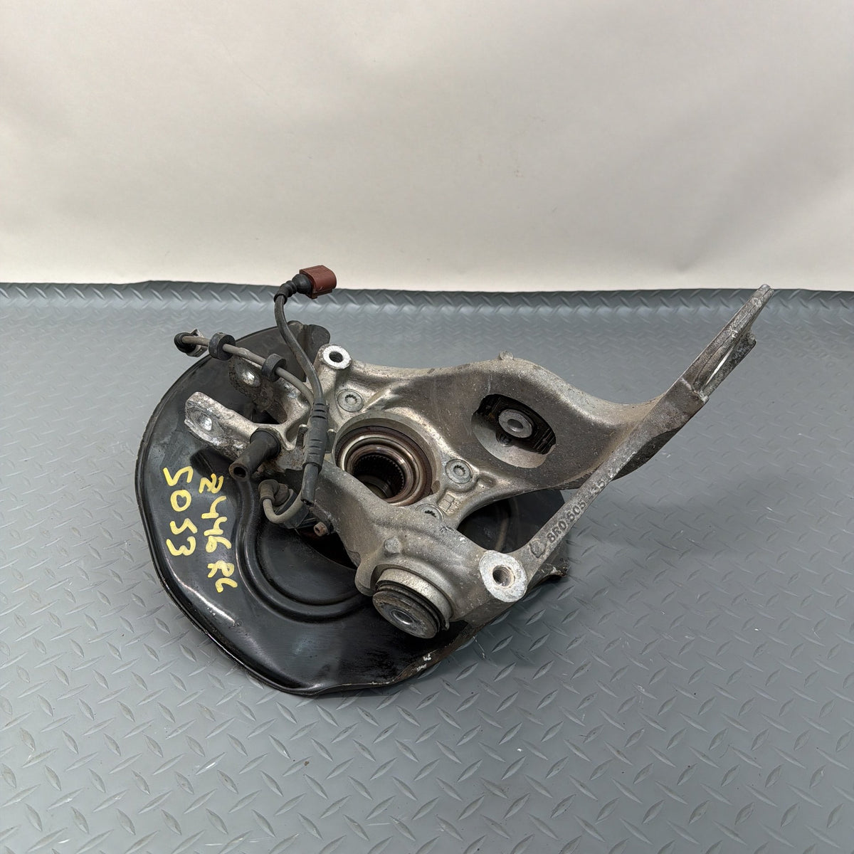 12-18 Audi S7 S6 A6 A7 4G C7 Rear Left Side Knuckle Spindle Hub 8R0505431F OEM
