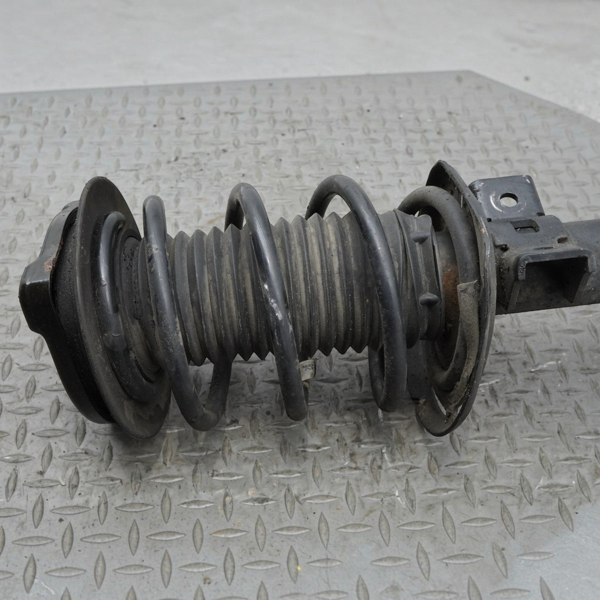 10-17 Mercedes E400 E350 C207 Front Left Strut Shock Coil Spring A2073208438 OEM