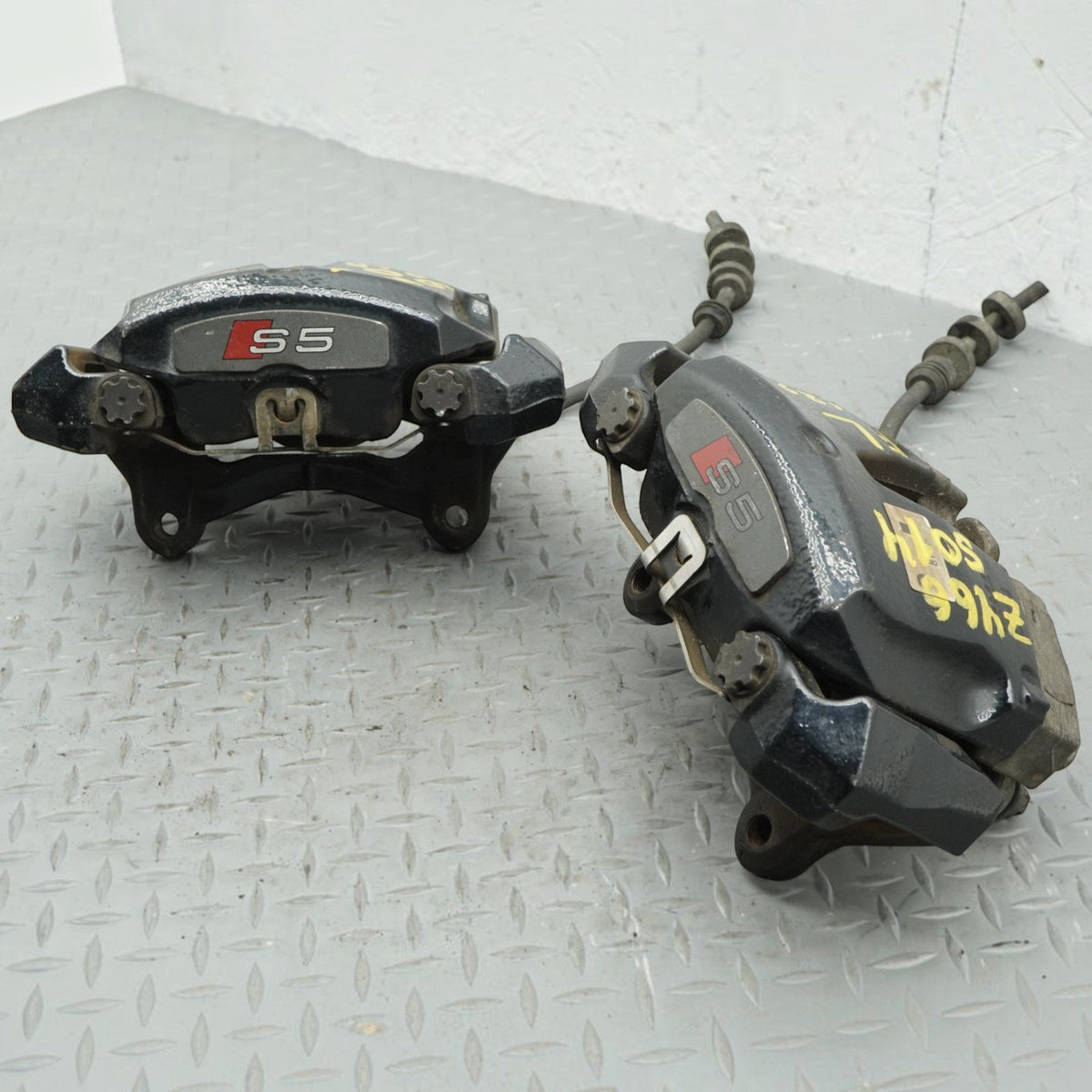 12-17 AUDI S5 8T Brake Caliper Front Left Right Side Set Of 2 8T0615123C OEM