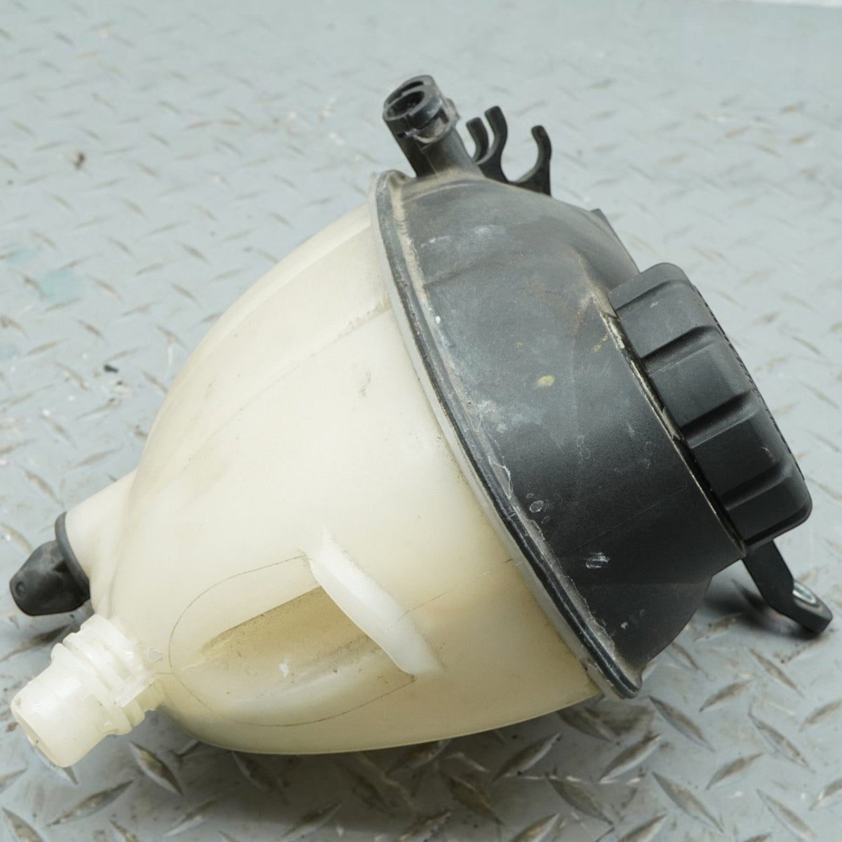 14-20 Mercedes S550 S560 S400 W222 Coolant Bottle Reservoir A2225000849 OEM