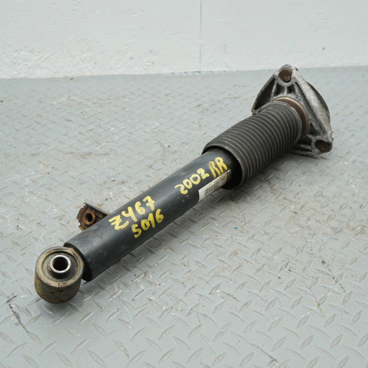 14-18 BMW X5 F15 Right Rear Strut Suspension Shock Absorber 33526867866 OEM