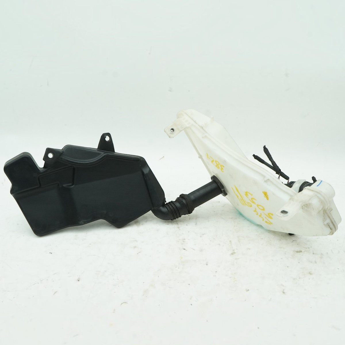 12-18 Audi RS7 S7 A7 A6 S6 4G C7 Washer Fluid Reservoir Tank w Pump 4G8955451
