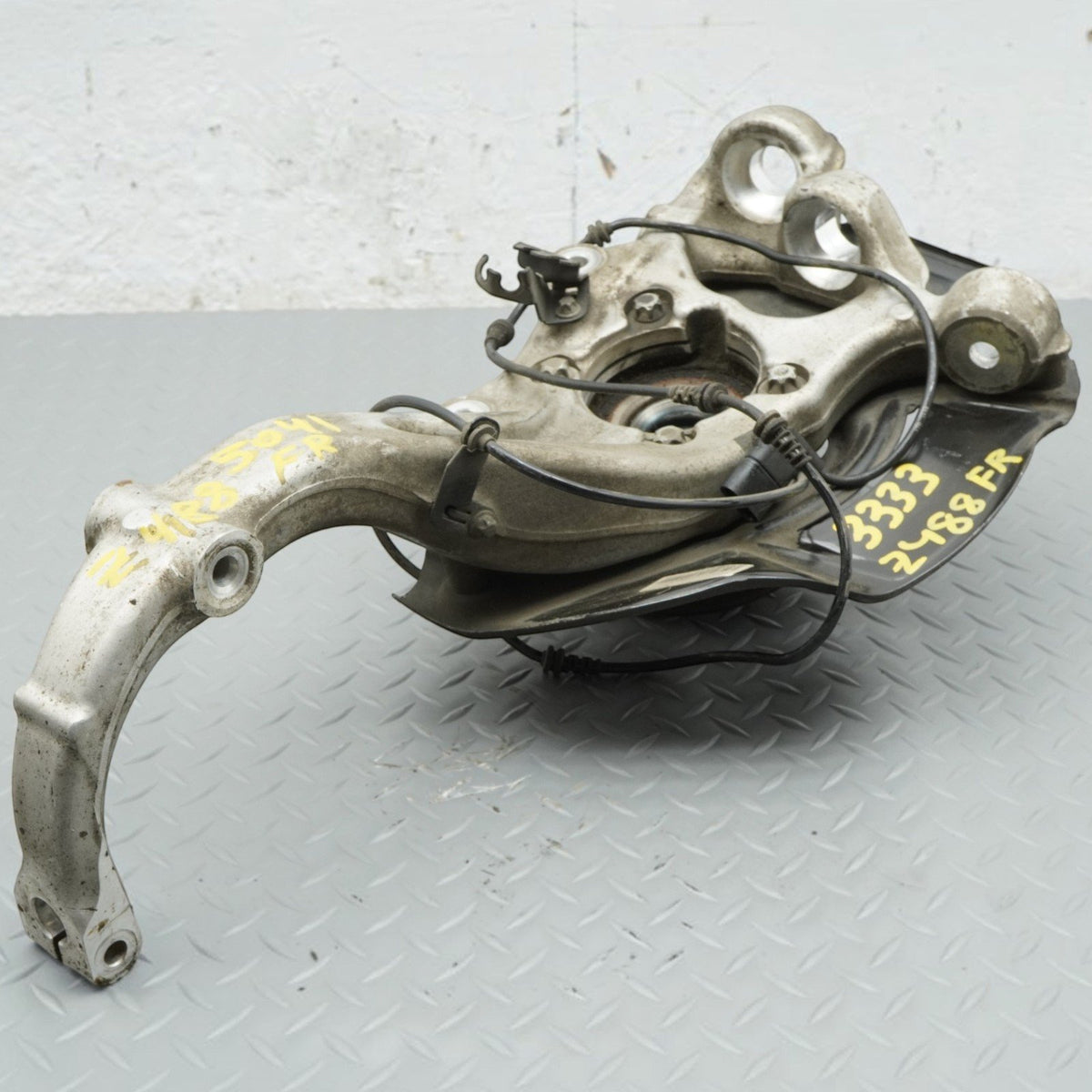 14-20 Mercedes S550 S400 W222 4matic Front RH Spindle Knuckle A2224211020 OEM