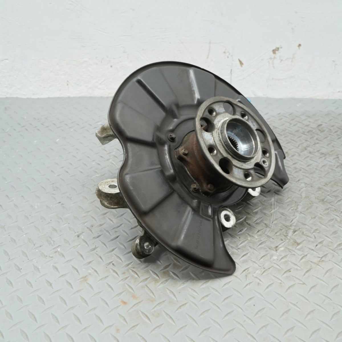 14-20 Mercedes W222 S550 Rear Left Driver Spindle Knuckle Wheel Hub 2223500941