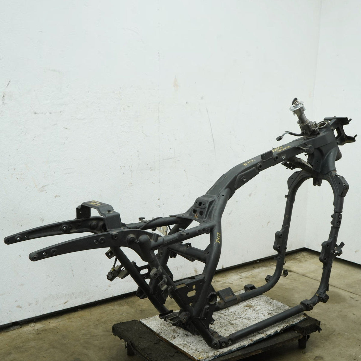 2012 Kawasaki Vulcan VN1700J Vaquero Main Lower Body Backbone Cradle OEM
