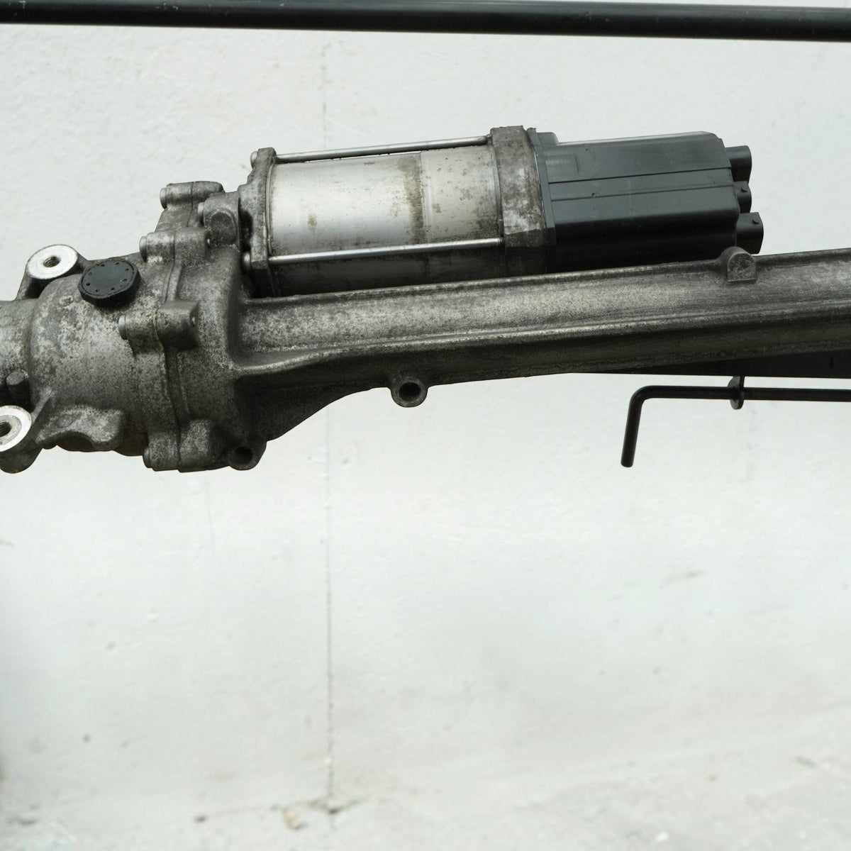 15-19 BMW X5 X6 F15 F16 4.4L Power Steering Rack and Pinion 32106873100 OEM