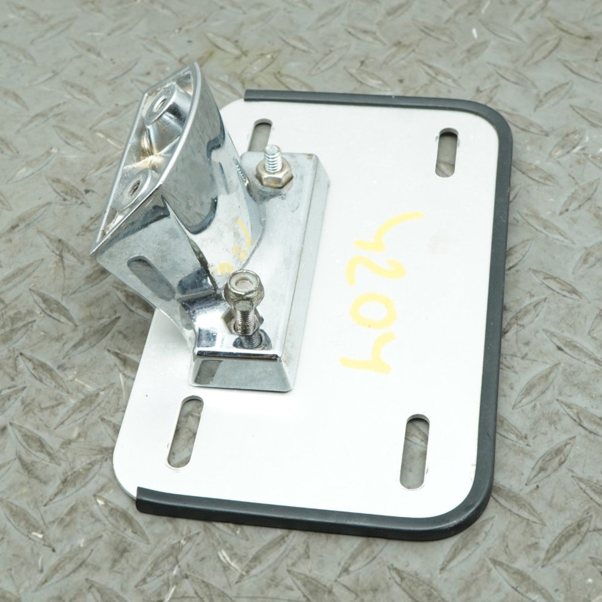 05-09 Suzuki Boulevard C50 VL800 License Plate Rear Fender Bracket OEM