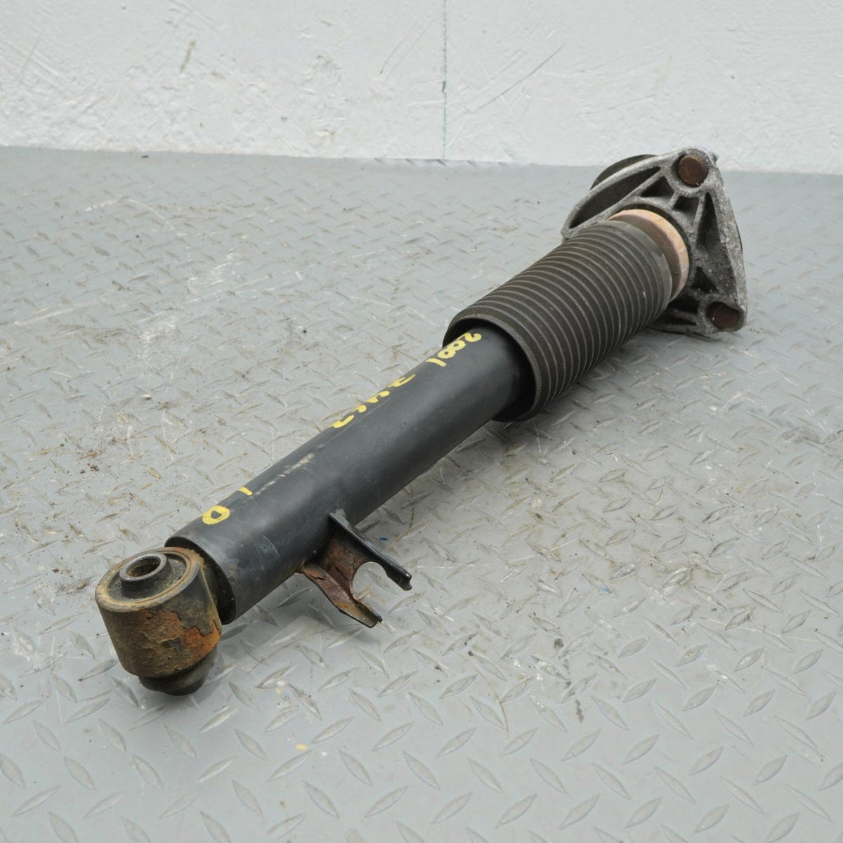 14-18 BMW X5 F15 Left LH Rear Strut Shock Suspension Absorber 33526867865 OEM