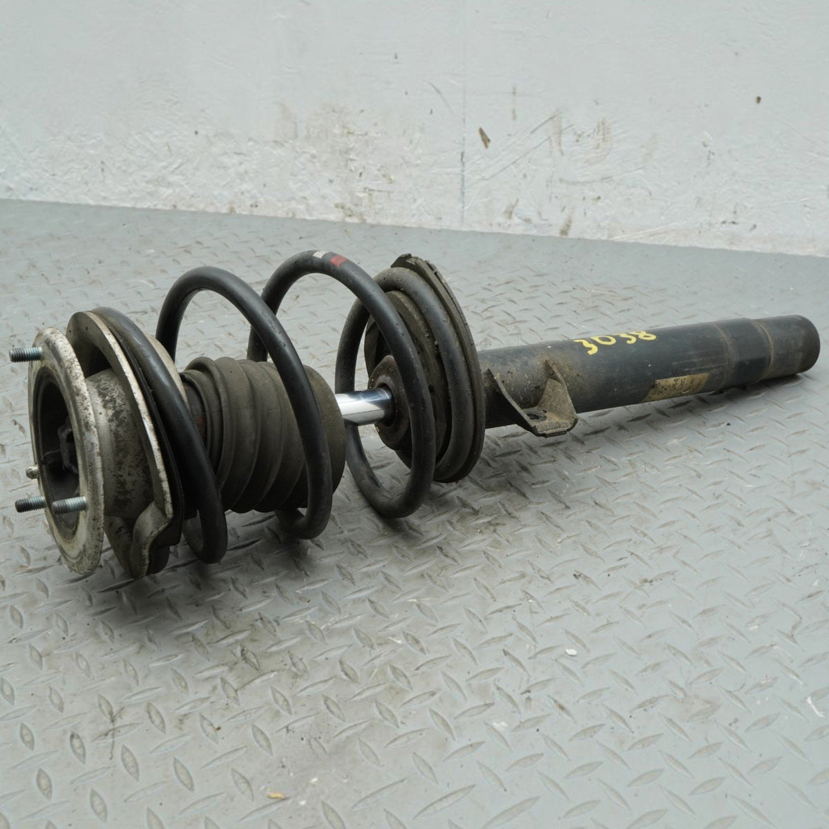 2000-2006 BMW 325Ci 3-series Coupe Right Front Strut 31226757024