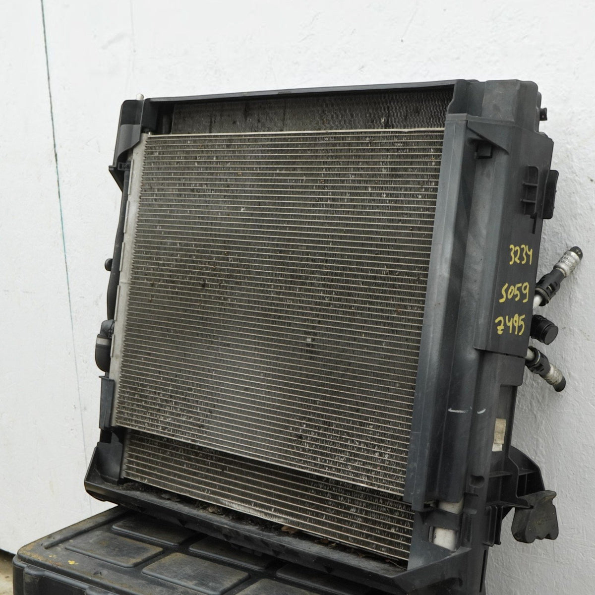 14-18 BMW X5 F15 4.4L Radiator AC Condenser Fan Shroud Cooling 17427634472 OEM