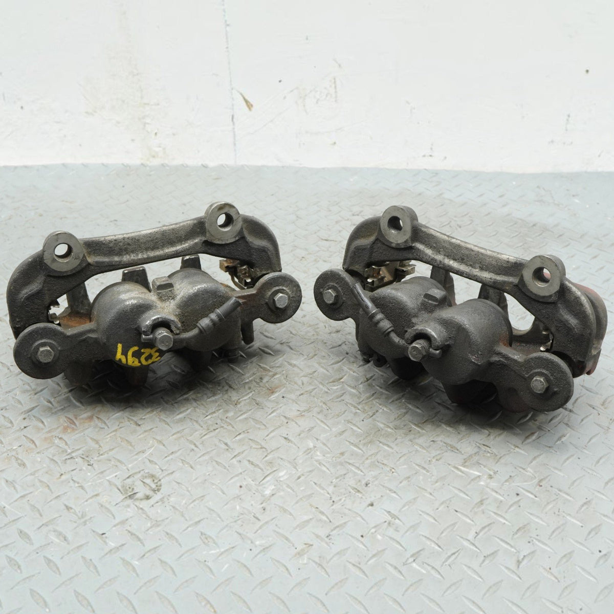 14-17 Range Rover Sport L494 3.0L Caliper Brake Stop Front Right & Left OEM