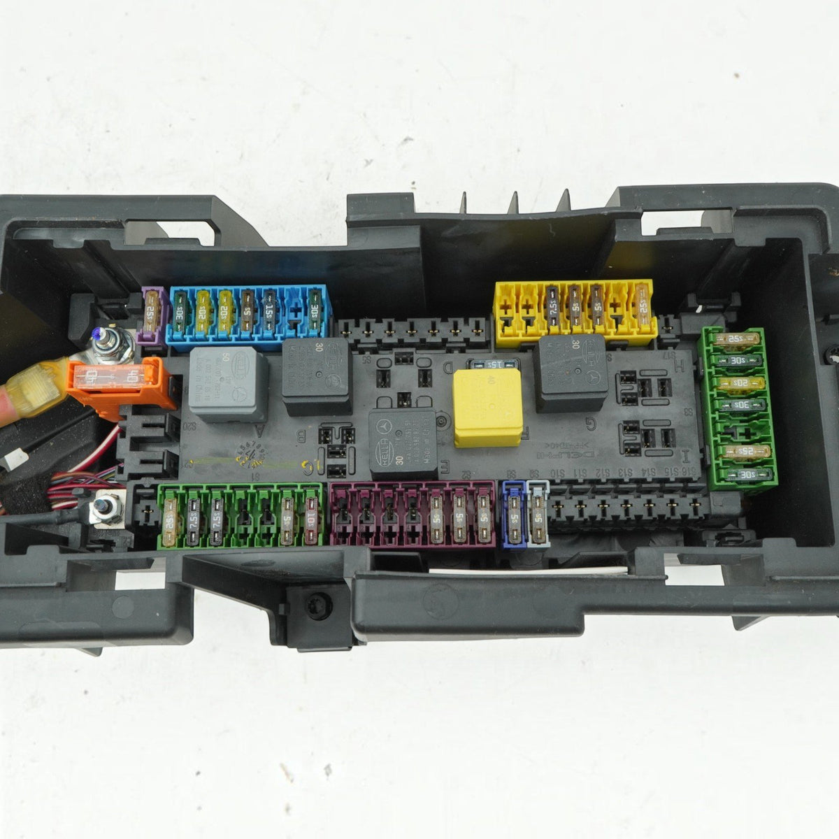 17-19 Mercedes GLS63 GLS550 GLS450 GLS350d X166 Fuse Relay Box A0025428819 OEM
