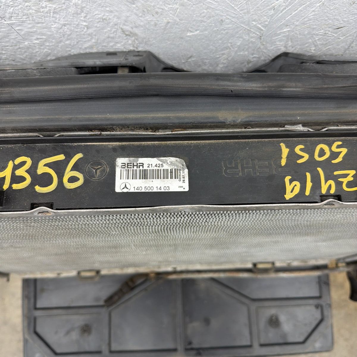 94-99 Mercedes S420 S500 W140 Radiator Fan Cooling Assembly A1405001403 OEM