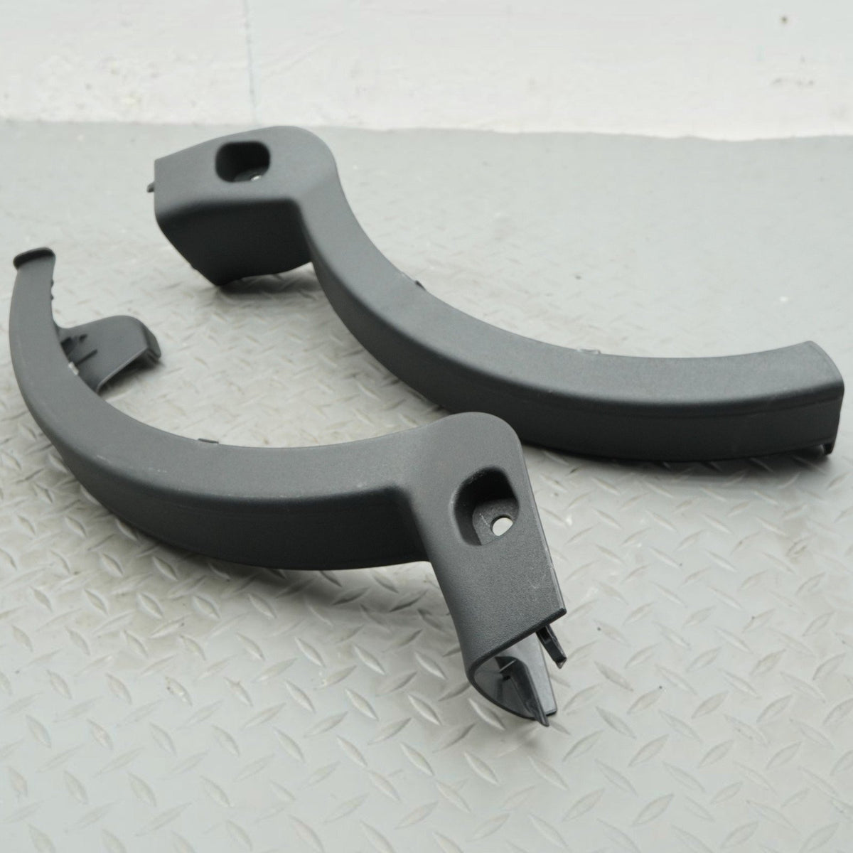 14-20 Mercedes S550 S400 W222 Trunk Lid Hinge Trim Cover LH RH A2226930117 OEM
