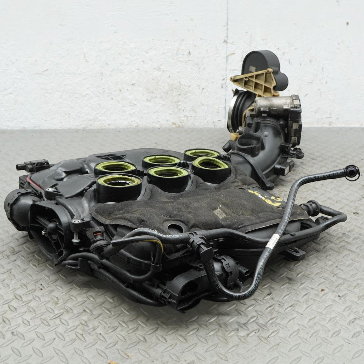 13-14 Mercedes E350 C207 Air Intake Manifold Engine Motor Upper 2761403001 OEM