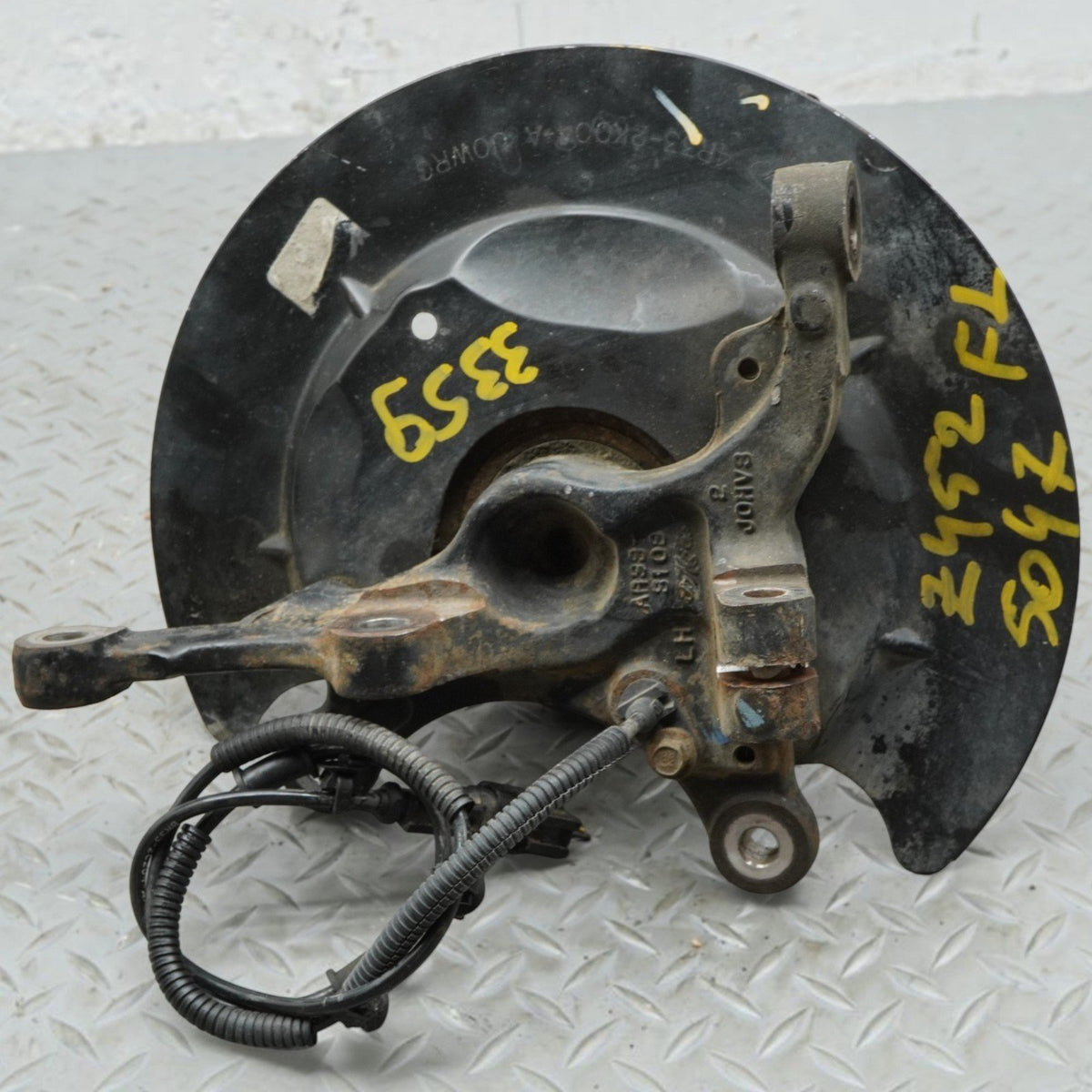 10-14 Ford Mustang GT S197 Front Left Knuckle Spindle Hub Bearing 4R332K004A OEM