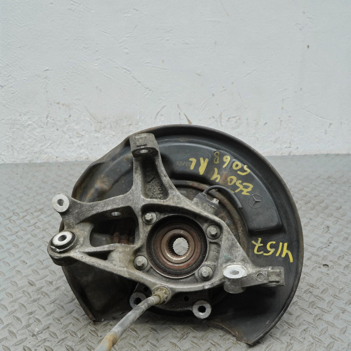 03-09 Mercedes E550 E300 E320 E350 W211 Rear Left Steering Knuckle 2113570308